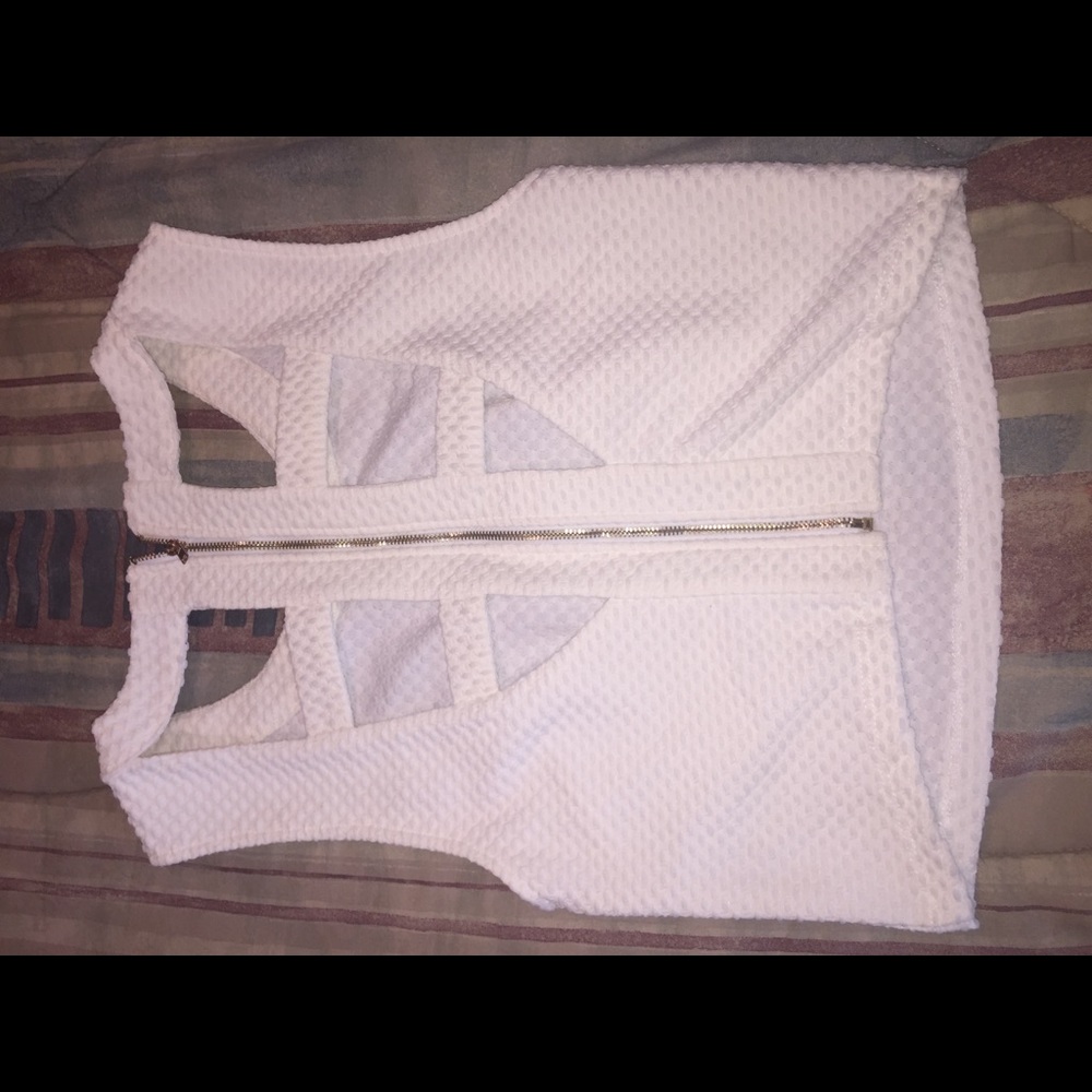 White crop top